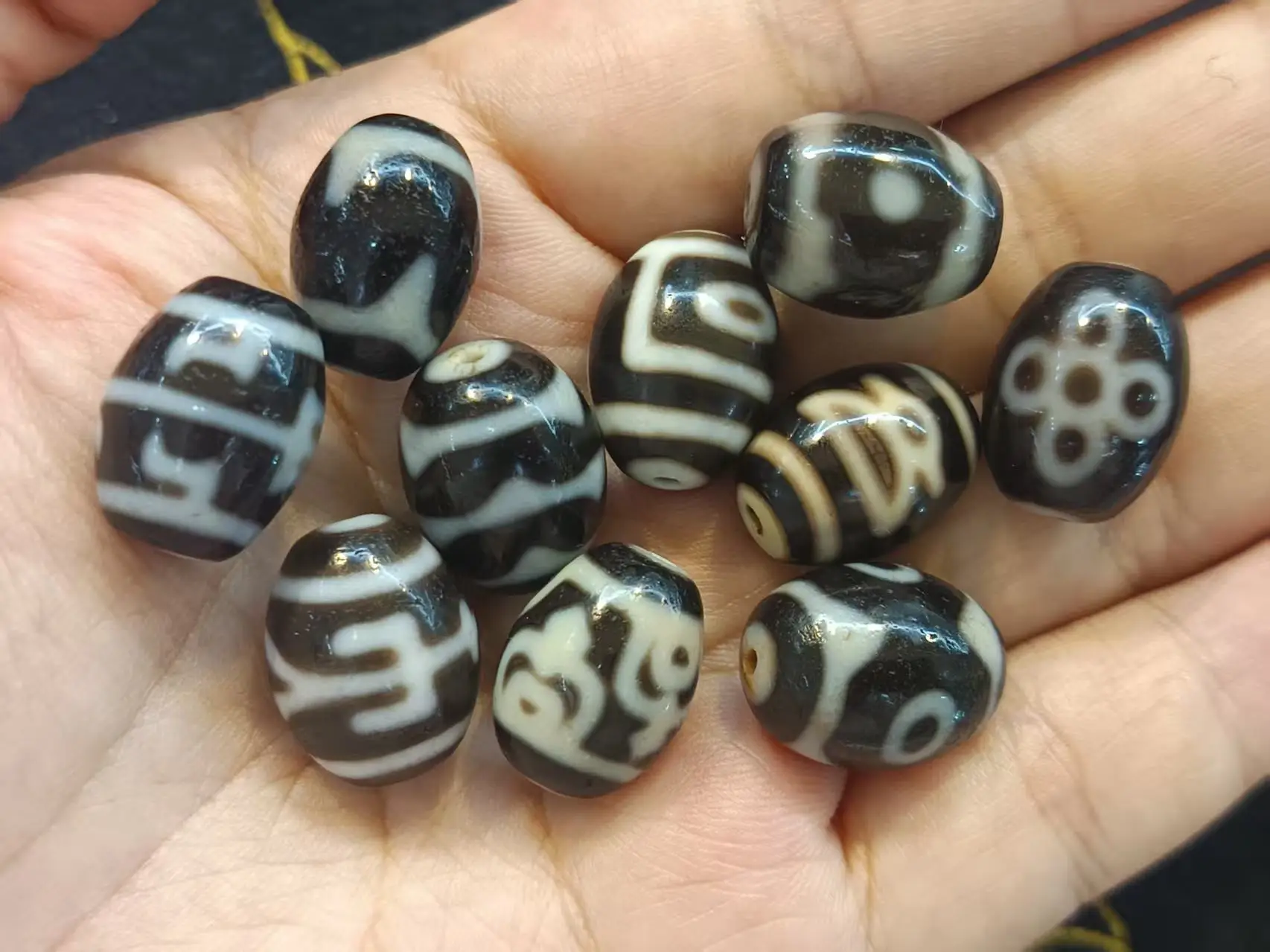 

1pc/lot Taiwan penetrated dark coffee color Dalo agate Dzi weathered pulp ethnic style necklace pendant DIY accessories