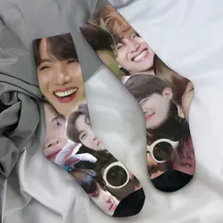 Jungkooks Faces Calze Design Calzini Harajuku Calzini antiscivolo primaverili Calzini da esterno di alta qualità da uomo