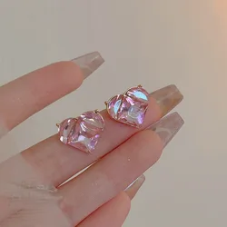 Korean fashionable pink heart earrings for women, simple and high-end, sparkling diamond style earrings