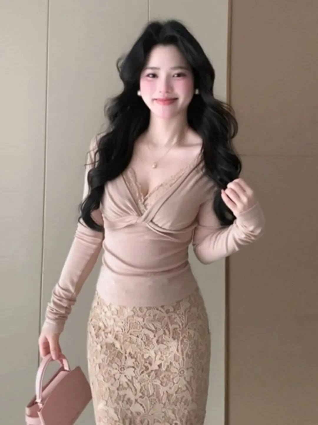 

Sexy Pure Desire Lace V-ne Top And Skirt Set Spring 2026 Comfortable High Waist Midi Skirt Two Piece Suit for Young Women