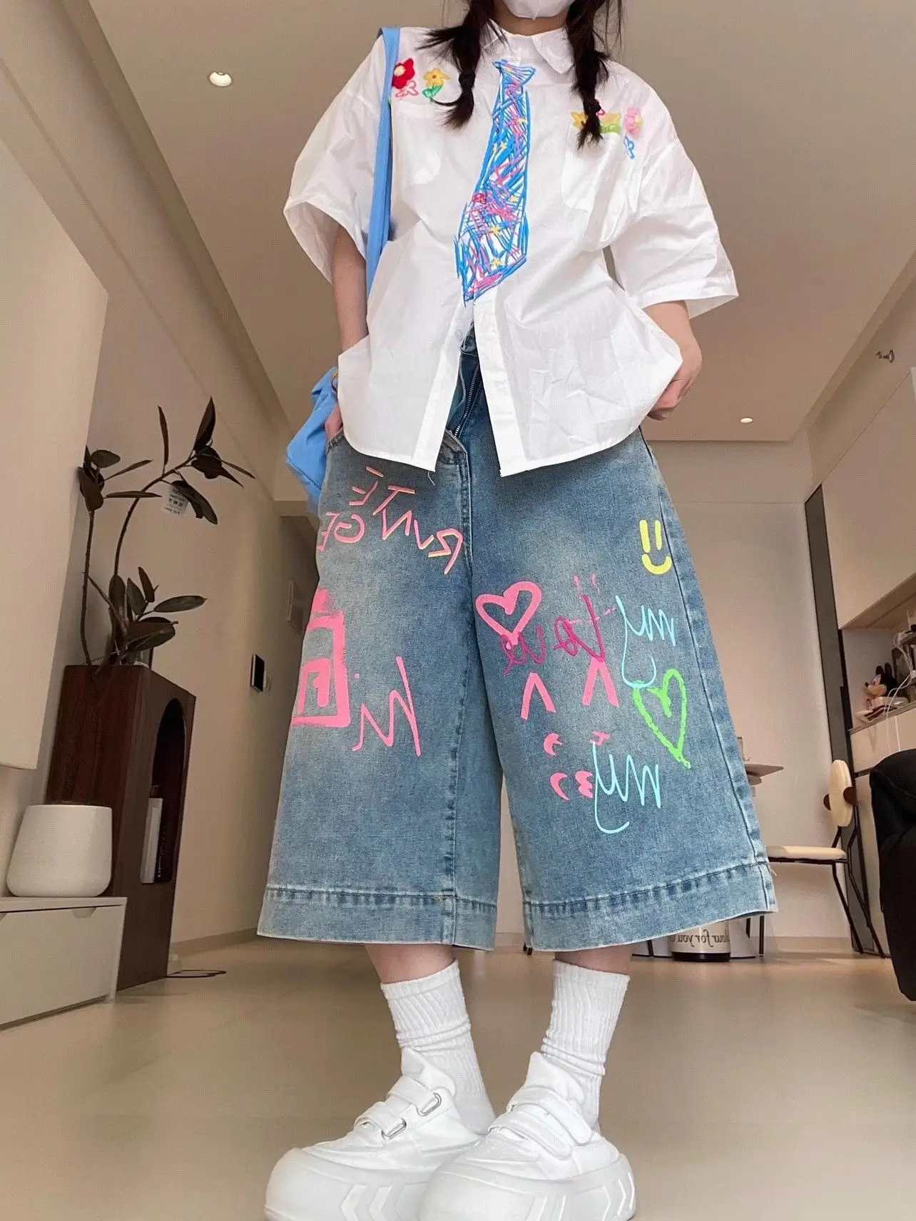 Women's Design High Street Colorful Graffiti Printed Seven Quarter Jeans Summer New American Retro Girl Y2K Shorts