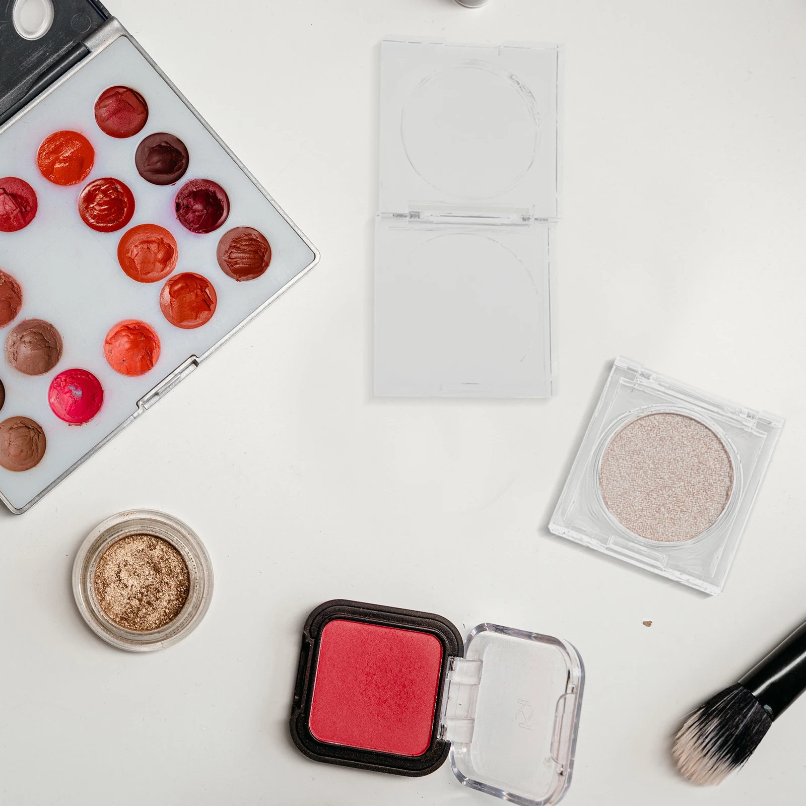 

4Pcs Compact Empty Small Refillable Makeup Case Travel Organizer Multi-Functional Holder Cosmetics Container