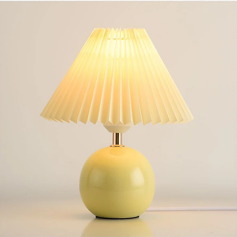 Modern Luxury LED Desktop Decorative Light Nordic Creative Ceramic Table Light Bedside Study Hotel Simple Fabric Light Fixture