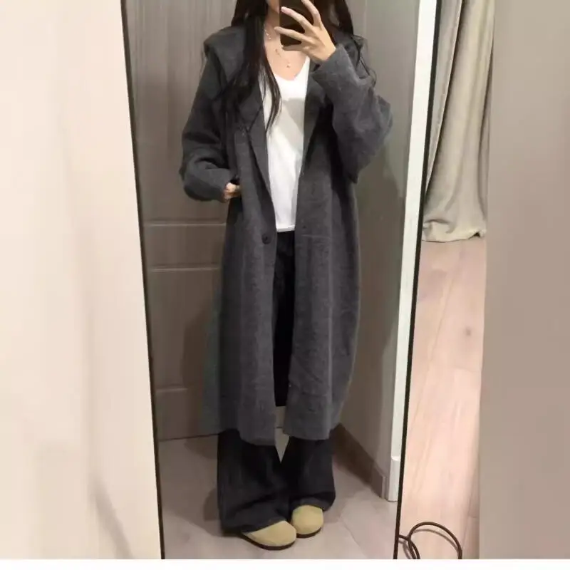 เสื้อคลุมไหมพรมโอเวอร์ไซส์สำหรับผู้หญิง ความยาวปานกลาง สไตล์ลำลอง เสื้อคาร์ดิแกนสำหรับสาวๆ แบบเกาหลี เสื้อคลุมหนาสำหรับฤดูใบไม้ร่วงและฤดูหนาว