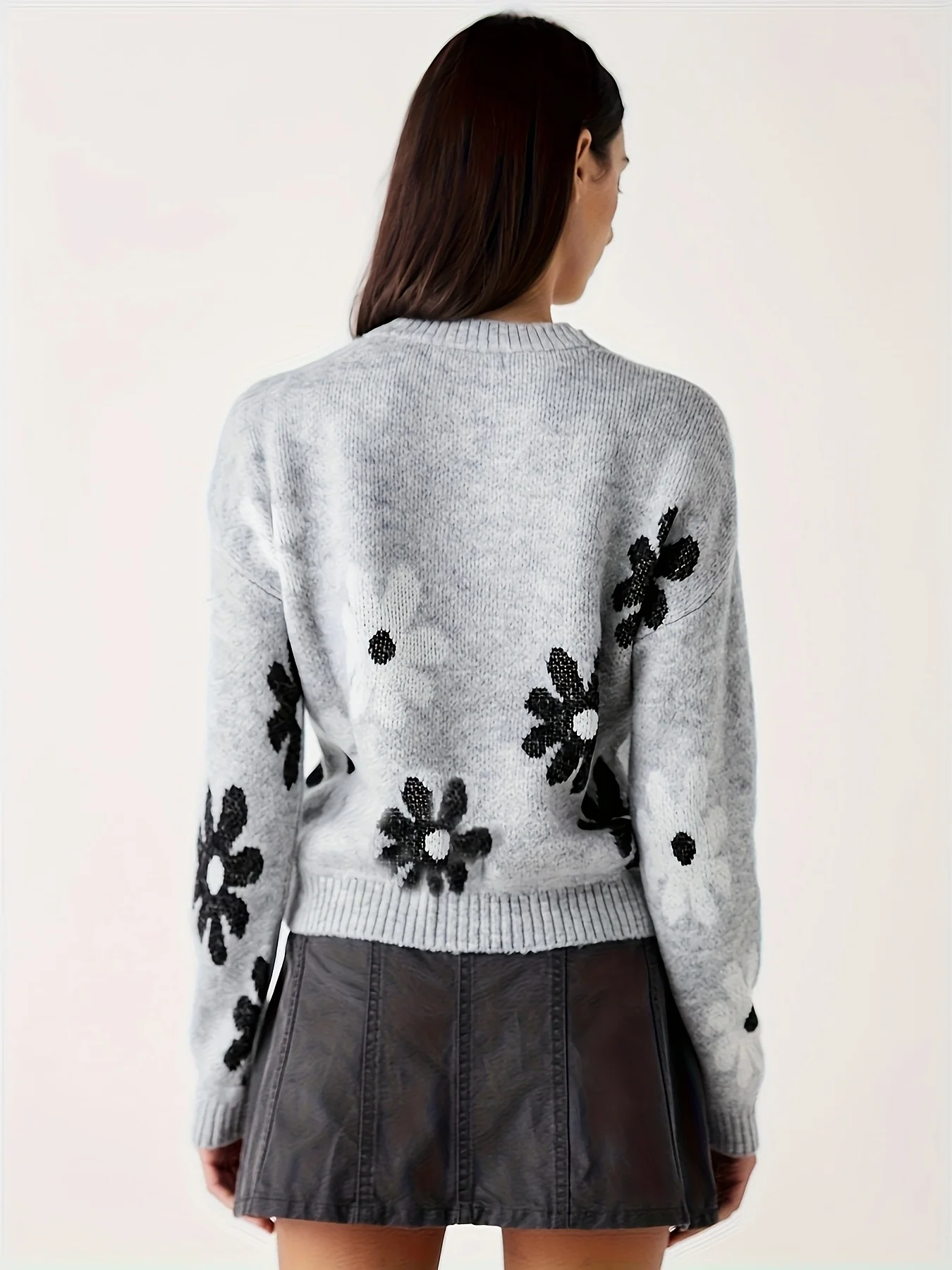 

Осенне-зимний элегантный жаккардовый вязаный свитер с цветочным принтом 2025 года, пуловер