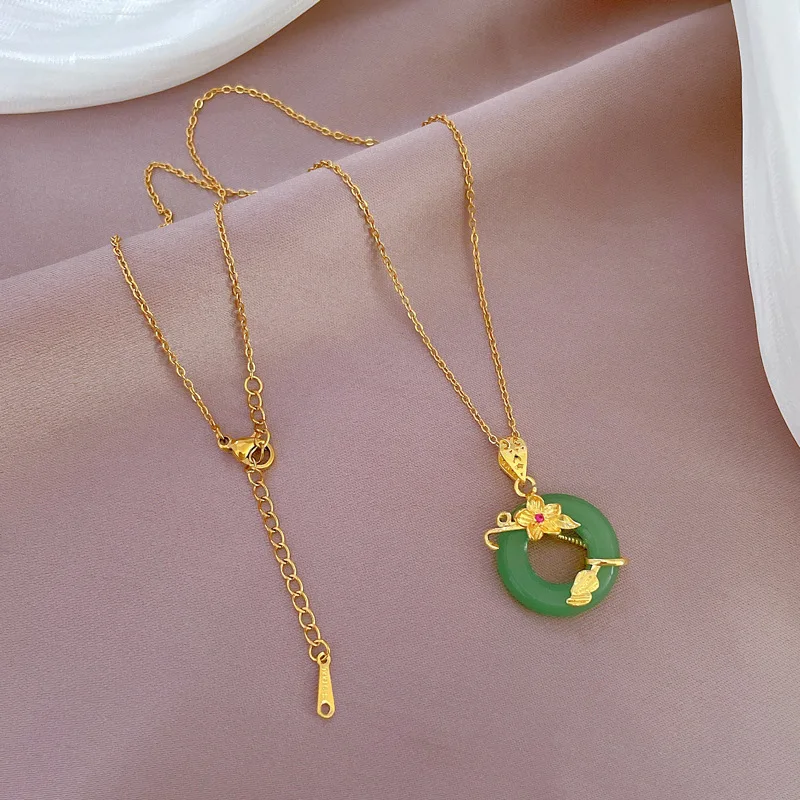 European and American Fashion Stainless Steel Necklace Temperament High-end Butterfly Flower Pendant Versatile Clavicle Chain