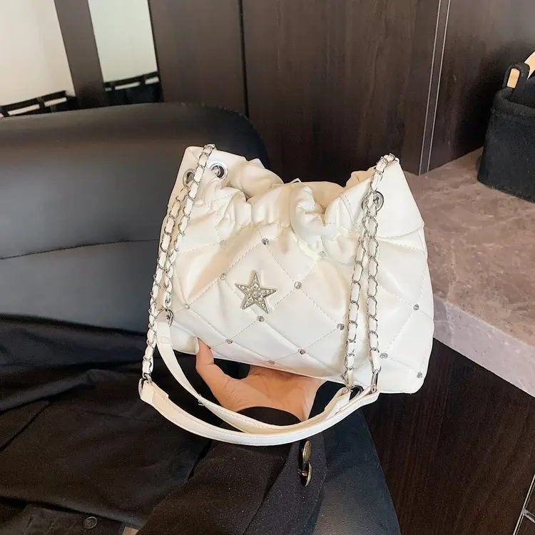 

2026 New High-end Women's Bag Fashion Shoulder Messenger Bag Texture Niche Embroidery Thread Diamond Chain Bag