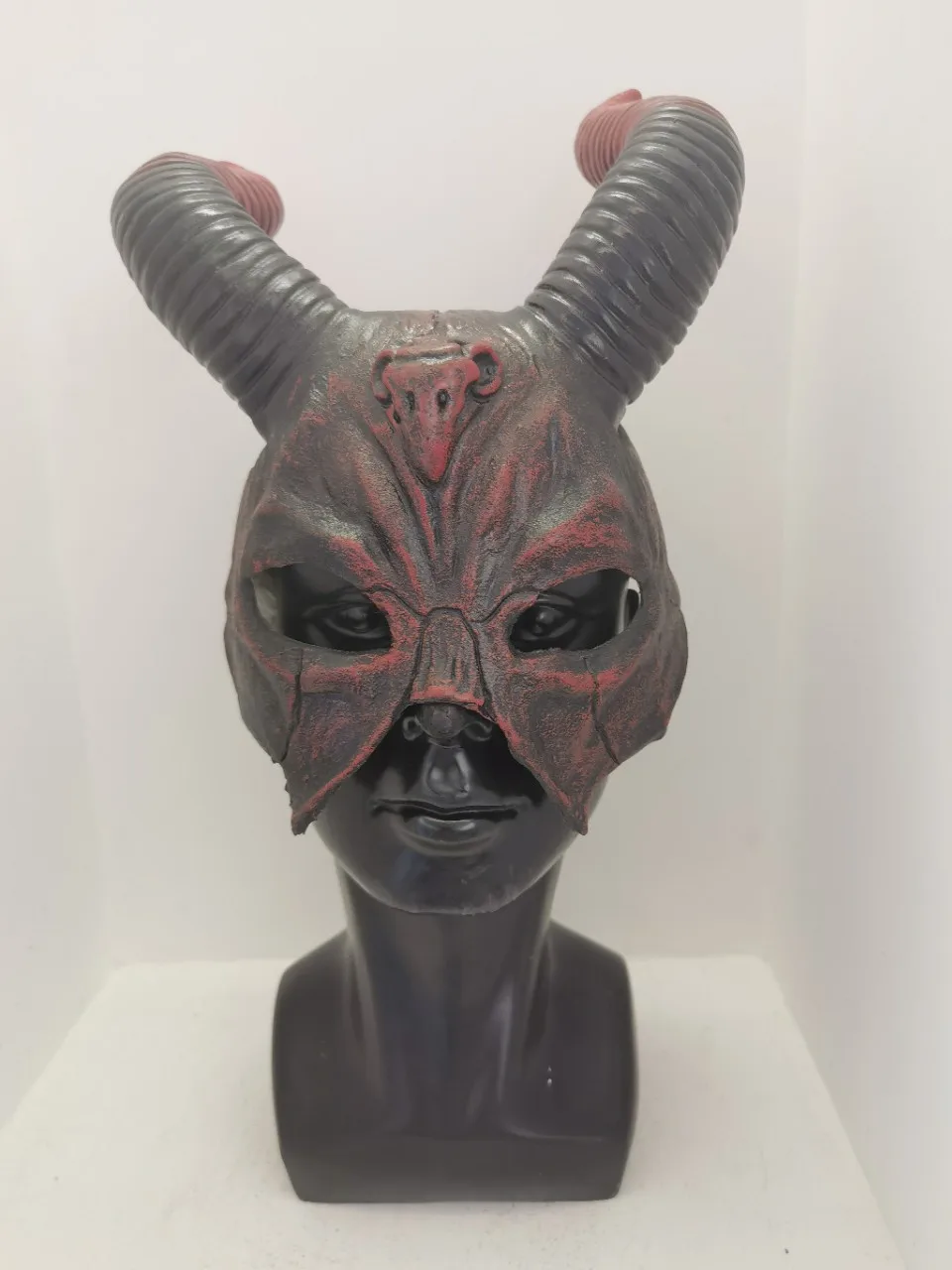 

Goat-headed Demon Mask Head Cover Halloween Masquerade Party Cosplay Costume Props Scary Accessories