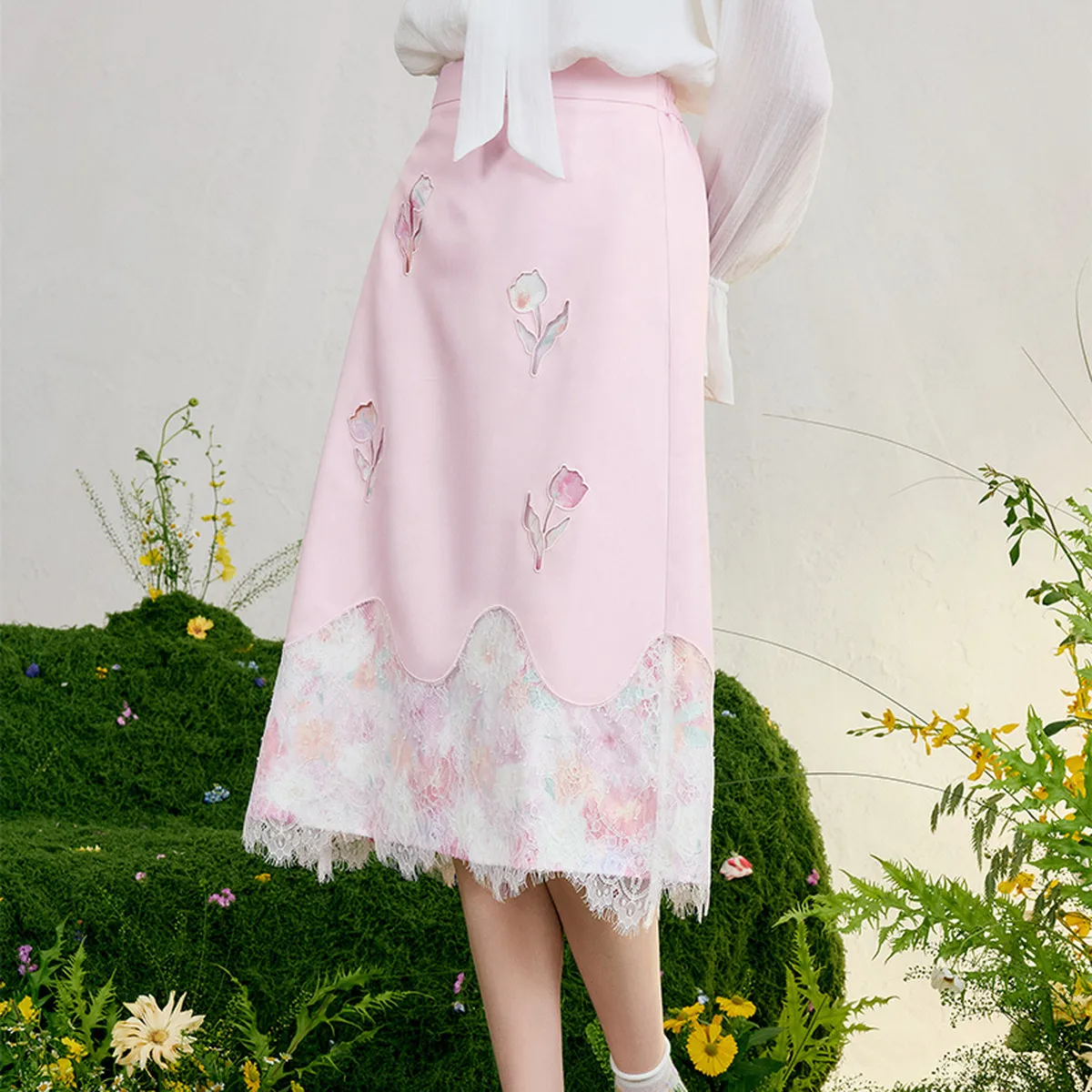 Sweet Cut-Out Tulip Patchwork Lace Skirt - New Arrival 2025 Spring