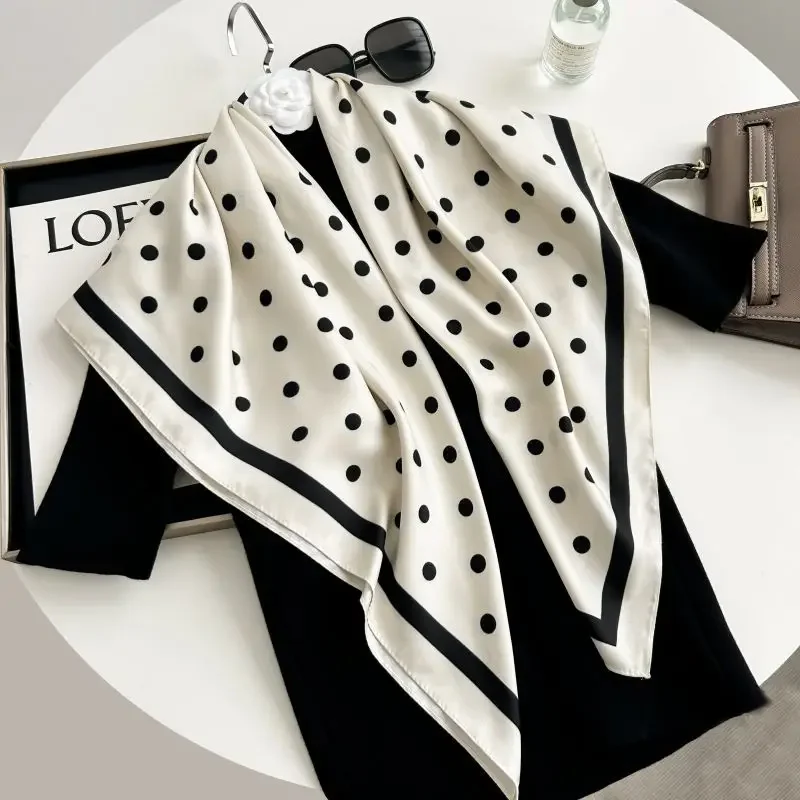 

Hot Selling New 90 * 90 Women's Headscarf High-end Simple Black and White Polka Dot Printed Twill Silk Light Luxury Scarf