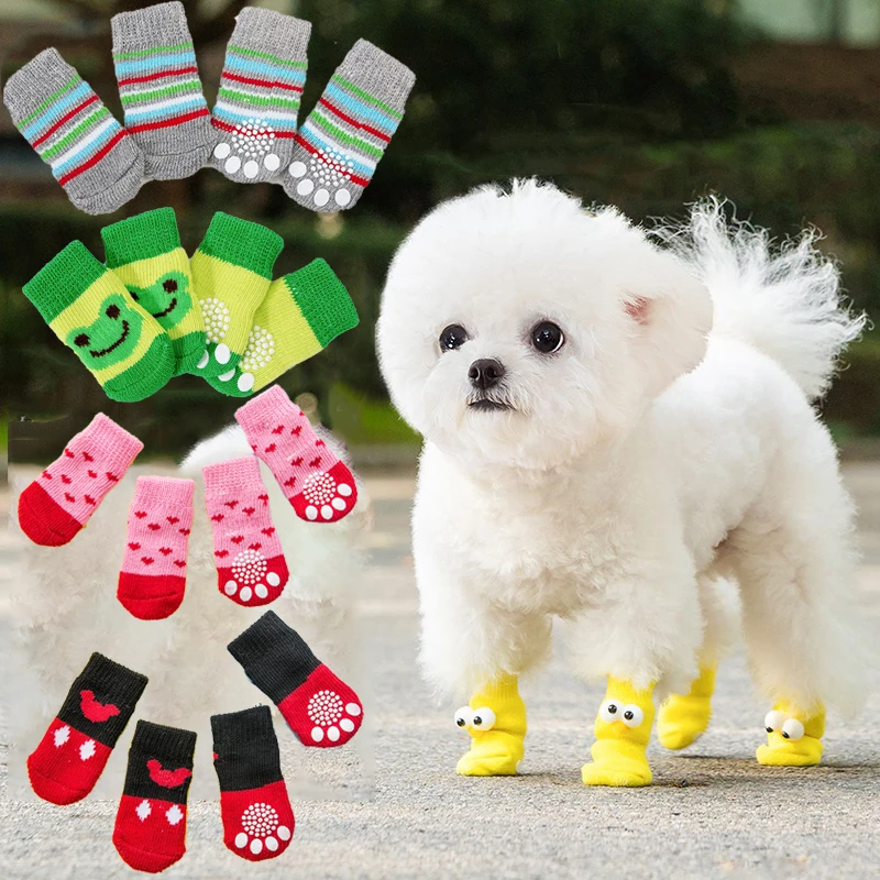 Juego de 4 Calcetines para Perro con Lindos Diseños, Cubre Patas Cálidos Antideslizantes, Protector de Patas para Cachorros, Regalo de Navidad para Perros y Gatos