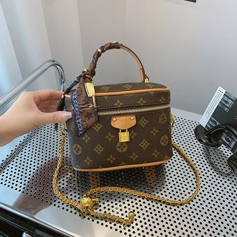 

Must - Have! Girls' Vintage - Style Shoulder and Crossbody Bag - Printed, Simple Chain, Small Square, Great for Cosmetics