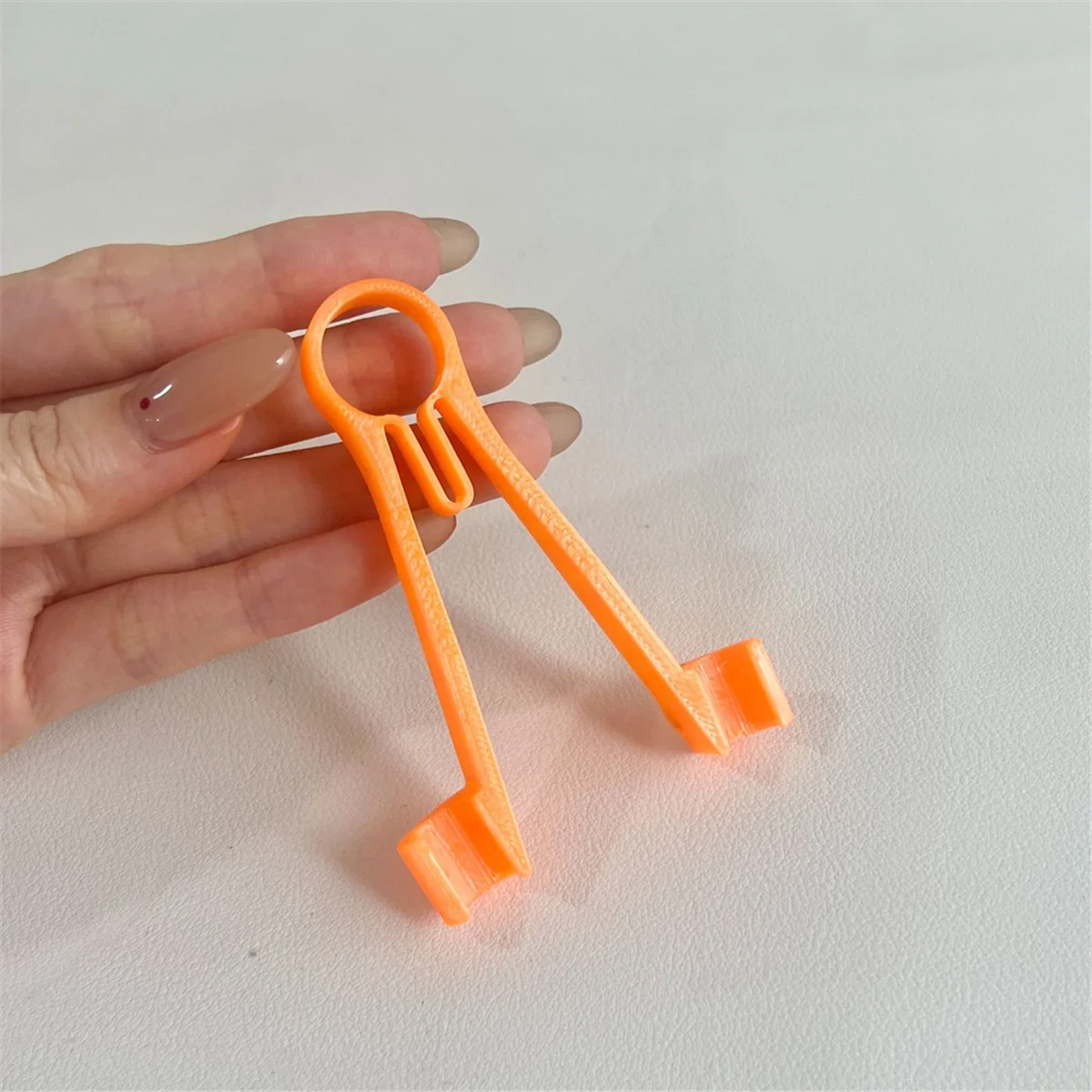 

A83Z 5Pc Practical Multimeter Probe Bracket Probe Holder for Multimeter Provides Convenient One-Hand Operation Red