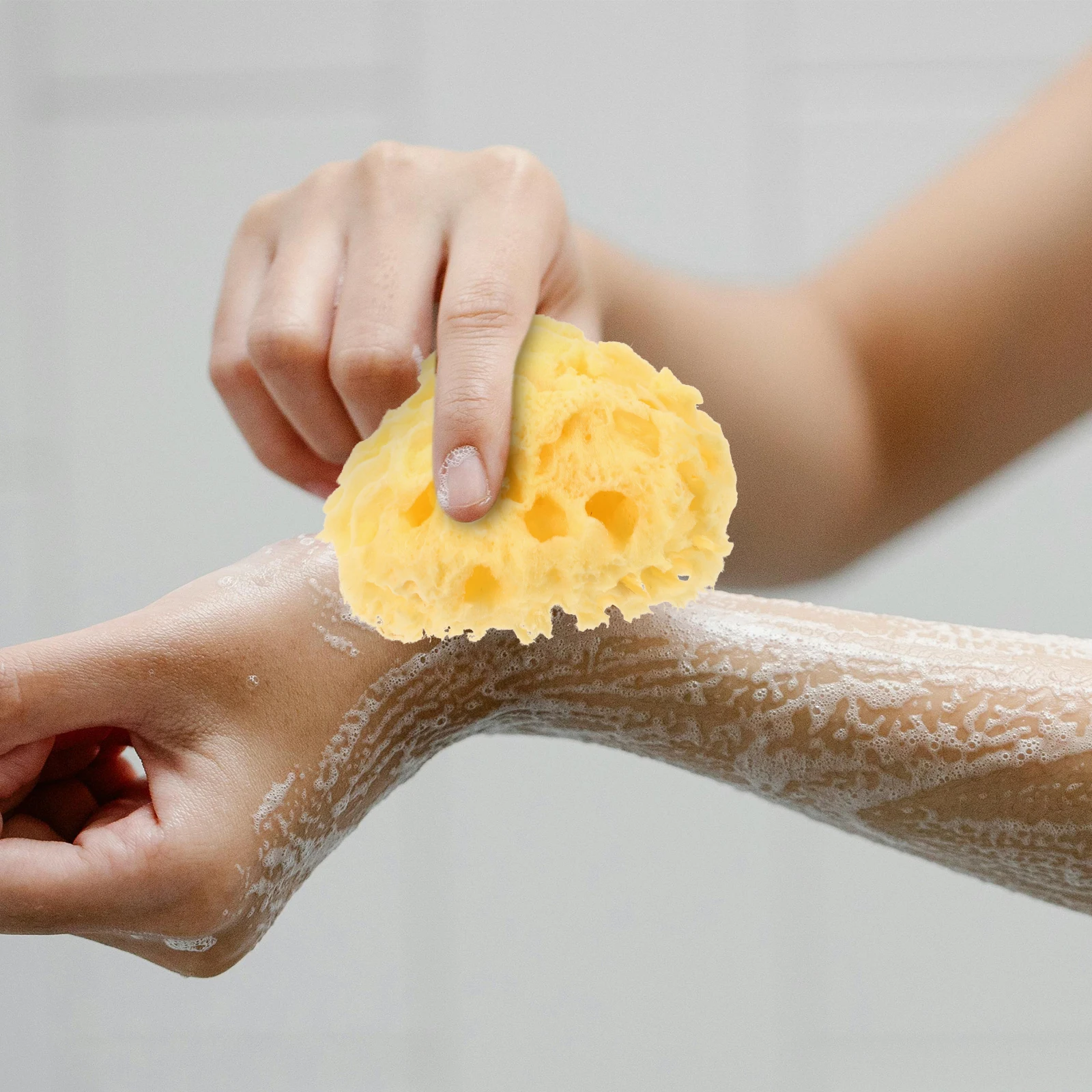 

Honeycomb Bath Ball for Body Scrubber Gentle Exfoliating Shower Sponge Skin Cleaning Bathroom Accessories Lightweight