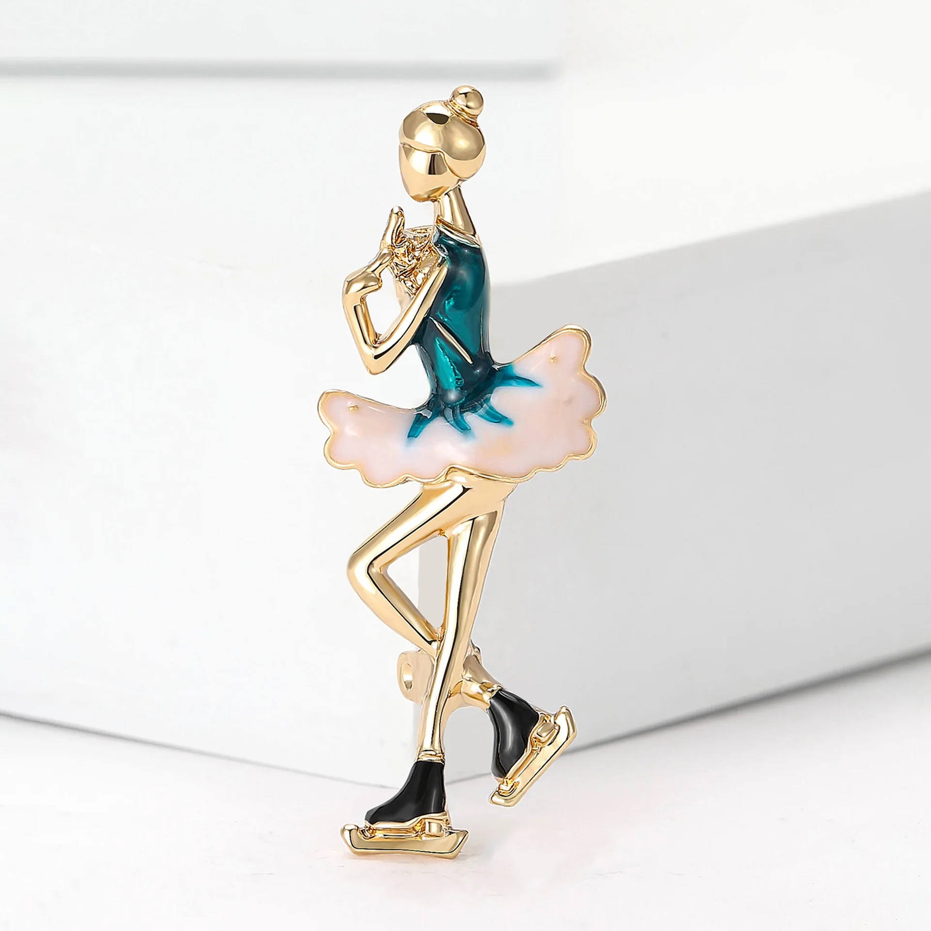 Enamel Pretty Ballet Figure Skating Girl Brooches For Women Badge Party Daily Jewelry Pin Ice Skate Dancer Ballerina Gifts