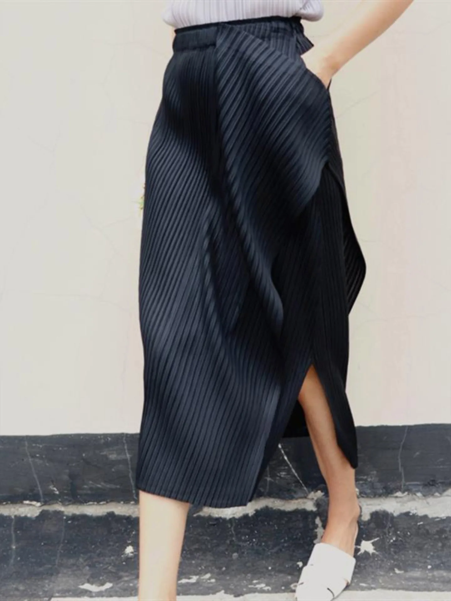 

Casual High Waist Asymmetrical Split Black Skirt Women's Fashionable Commute Polyester Fiber Gored A-Line Skirt