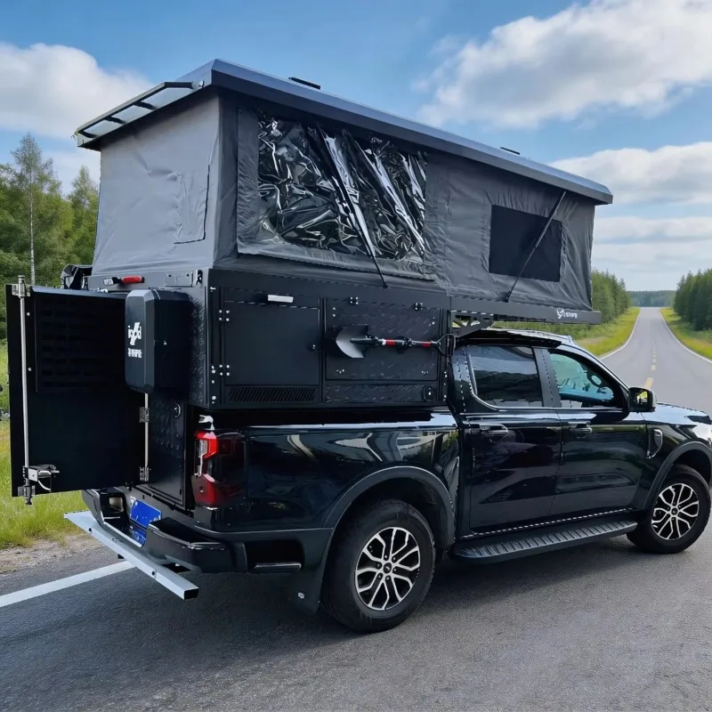 Hard-shell pop-up truck camper for pickup trucks and off-road light vehicles with a liftable roof for long-distance expeditions