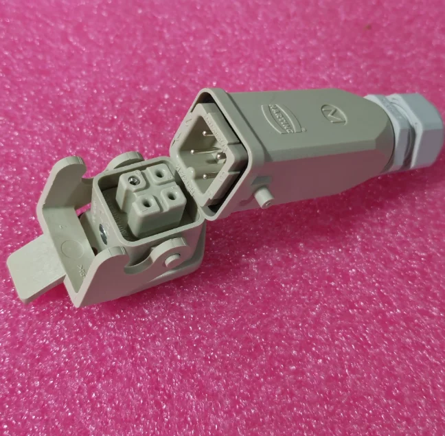 HARTING Connector 4-Pin Kit 10200030002 Four-Pin HAN-KIT-3AGK Plastic Housing