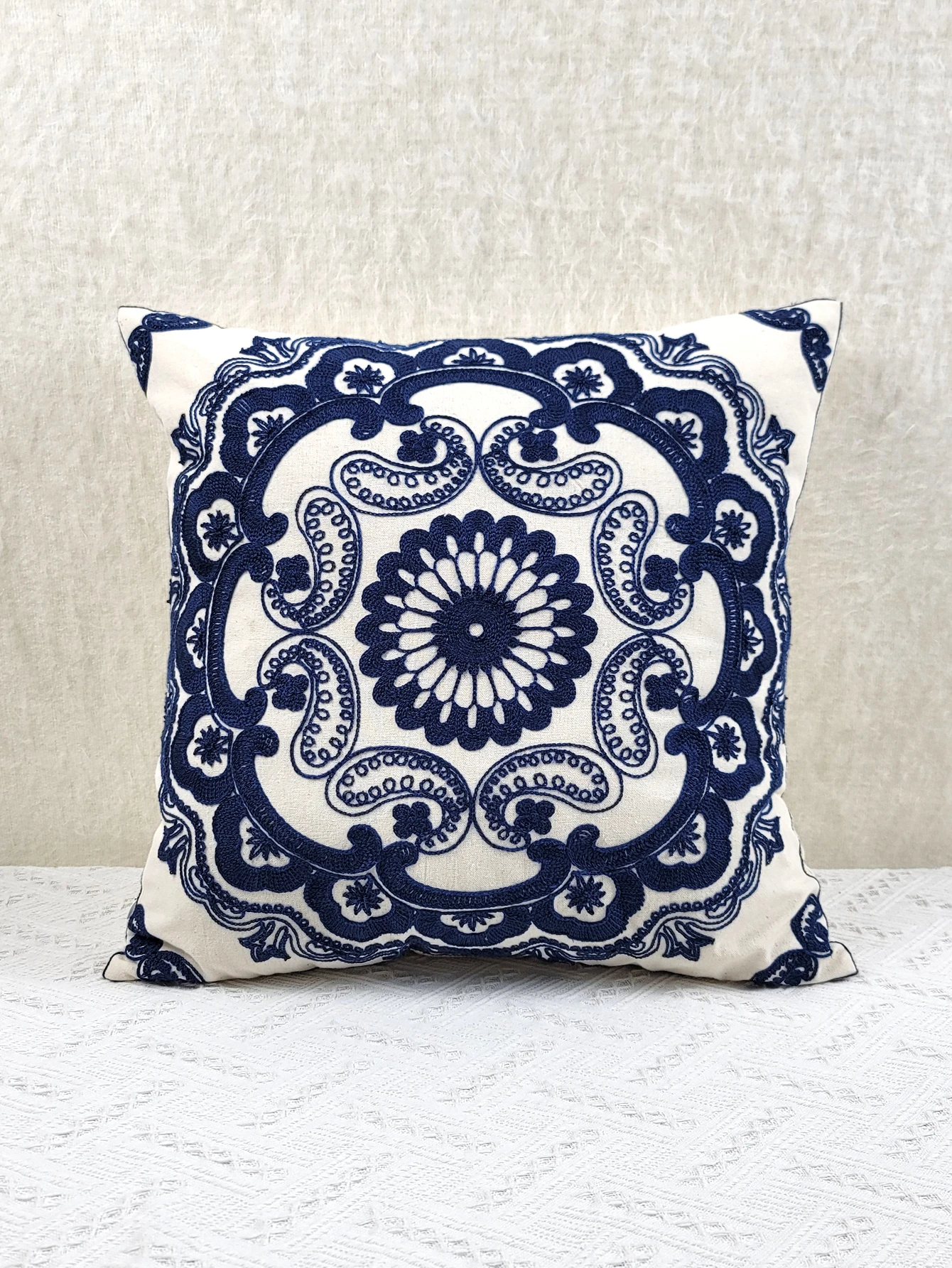 1pc, Round Embroidery Cushion Throw Pillow Cover, For Liviing Room Sofa Couch Room Decor Home Decor