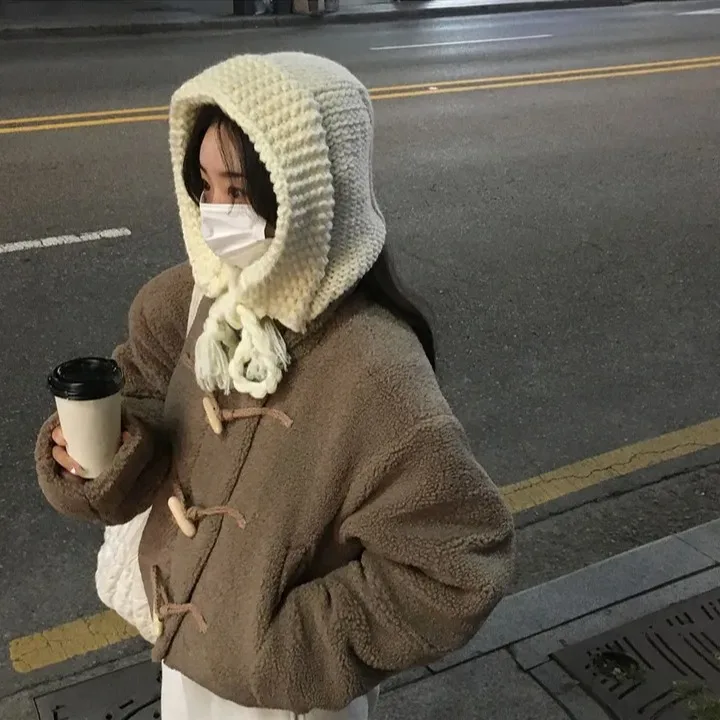 Fashionable Personalized Buttoned Fur Coat Women's Short Outerwear Cotton Sleeve Long Winter Season Chinese Production
