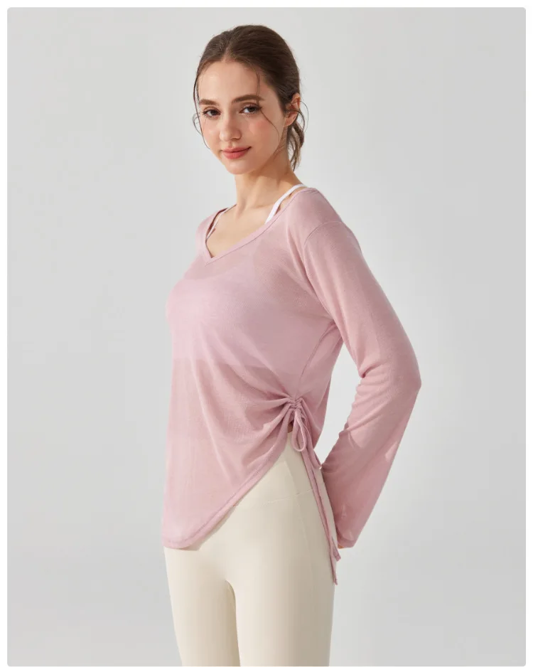Sporttop mit Kordelzug und Falten für Damen, locker geschnitten, langärmelig, hüftbedeckend, unregelmäßiger Schnitt, geeignet für Pilates, Fitness und Yoga. – Detail 8