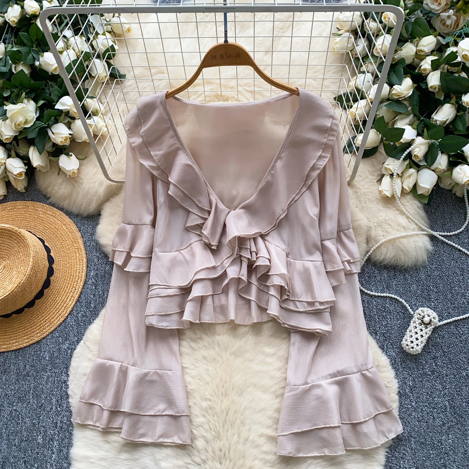 

Винтажная элегантная шифоновая однотонная блузка с v-образным вырезом и рюшами, модная рубашка, шикарный топ, осенняя женская одежда