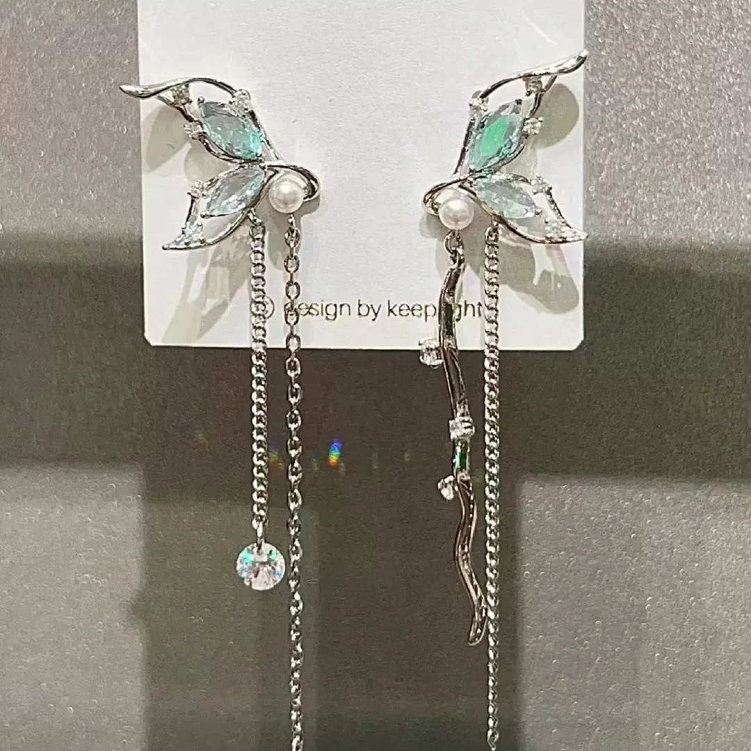 Romantic Long Butterfly Tassel Earring for Women Delicate Green Butterfly Crystal Dangle No Ear Hole Ear Clip Party Jewelry Gift