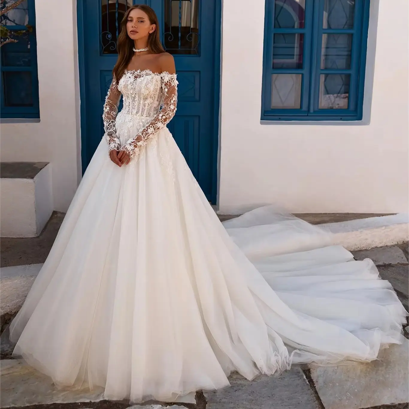 

Romantic Ivory Wedding Dresses Charming Lace Pearls Off Shoulder Bridal Gowns Vintage Long Sleeves Customized Vestidos De Mariee