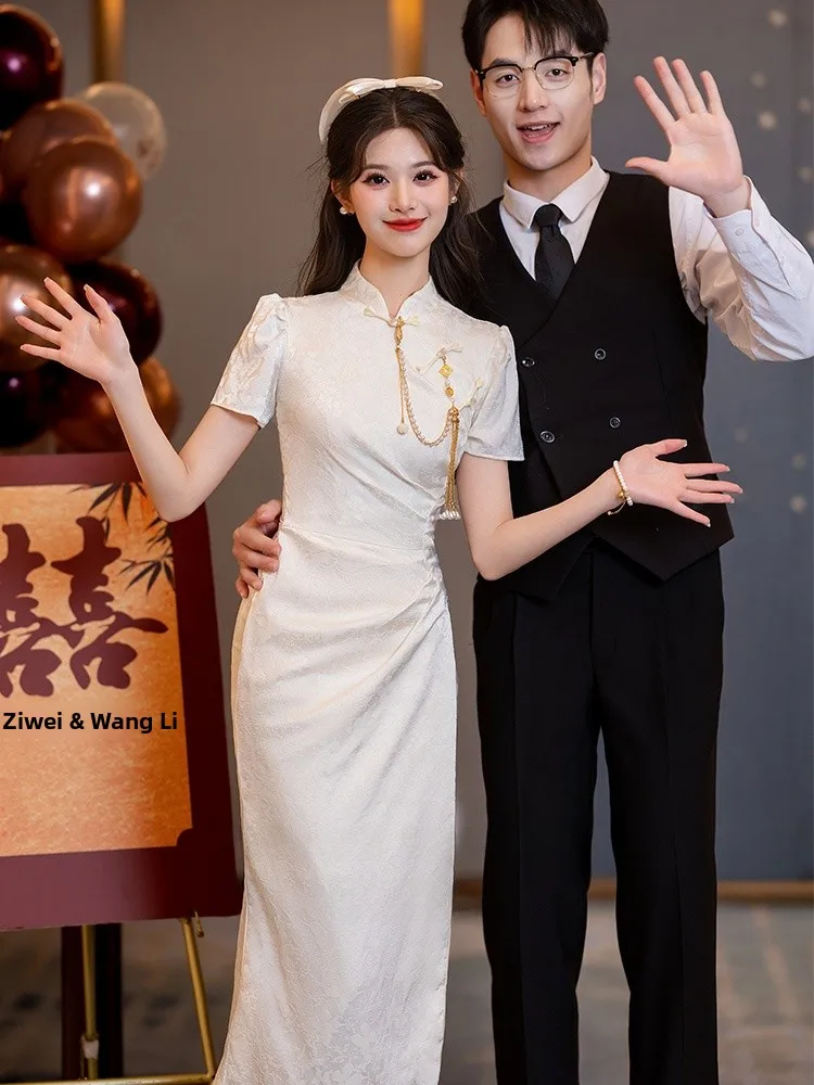 

Champagne Colored Chinese Sle Wedding Dr New Design Fi Tail Ele Bride Dr Engagement Ceremony Evening Gown