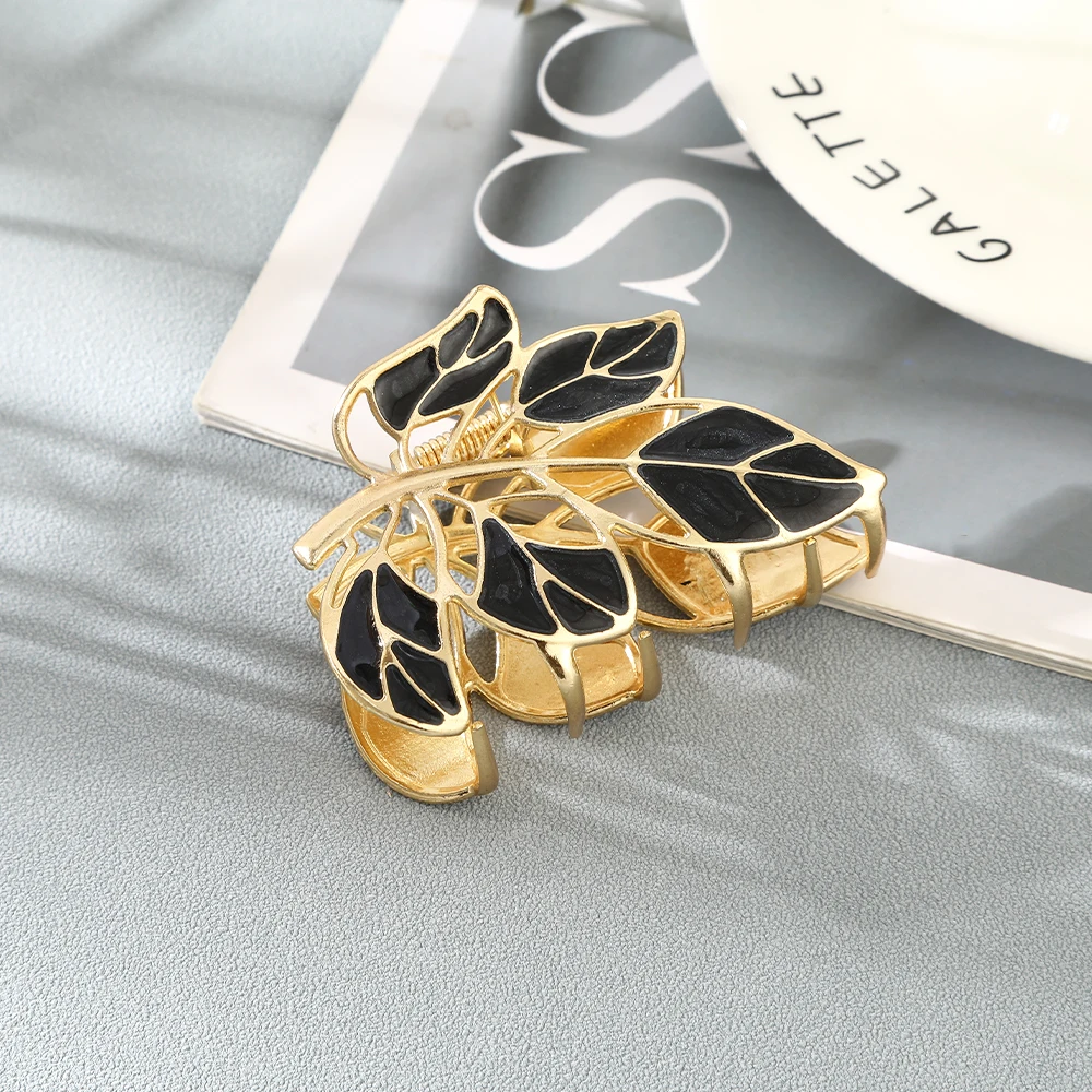 2022 New Leaves Shaped Metal Hair Claw Clip Hair Accessories For Women Girls Crab Claw Hair Pins Hair Clips For Thick Thin Hair