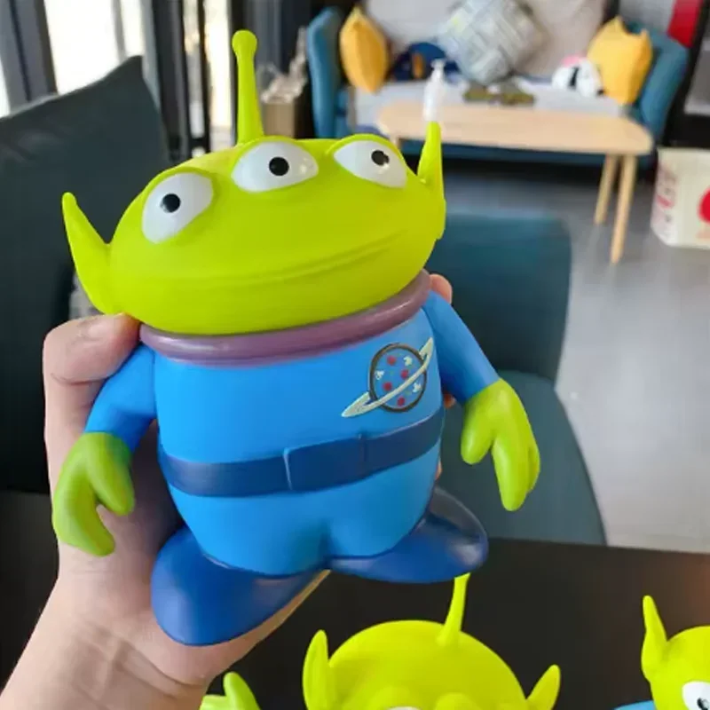 Cartoon-Film-Spielzeug-Thema Niedliches Dreiäugiges Monster Grüner Mann Alien Puppe Figur Anime Dekoration Sammlerstück Spielzeugmodell für Geschenke – Detail 7