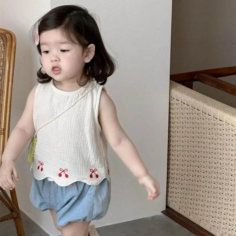 

2025 Summer New Baby Sleeveless T Shirts Cotton Infant Girls Solid Thin Tops Baby Loose Bow Embroidery Vest Toddler Clothes