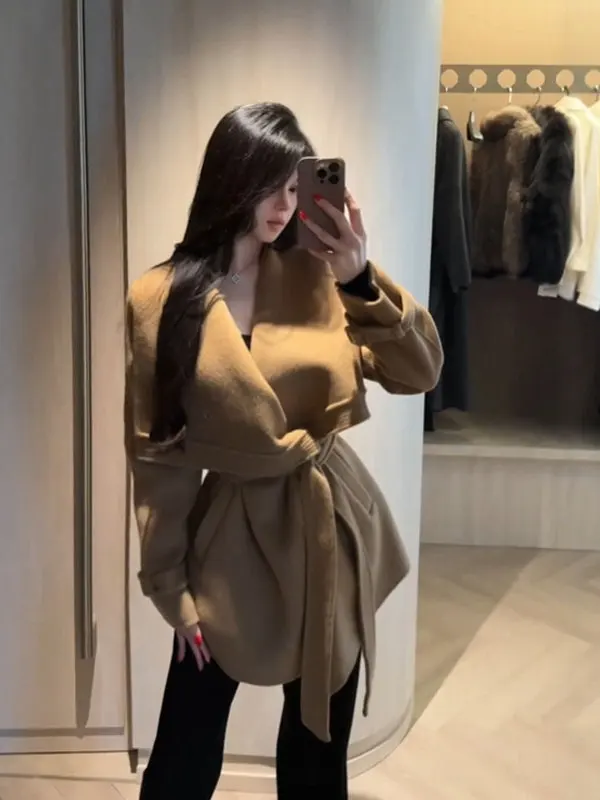 

Ретро-пальто Slim Fit с поясом в корейском стиле, модная верхняя одежда с эффектом утяжки талии, элегантное, зима 2026