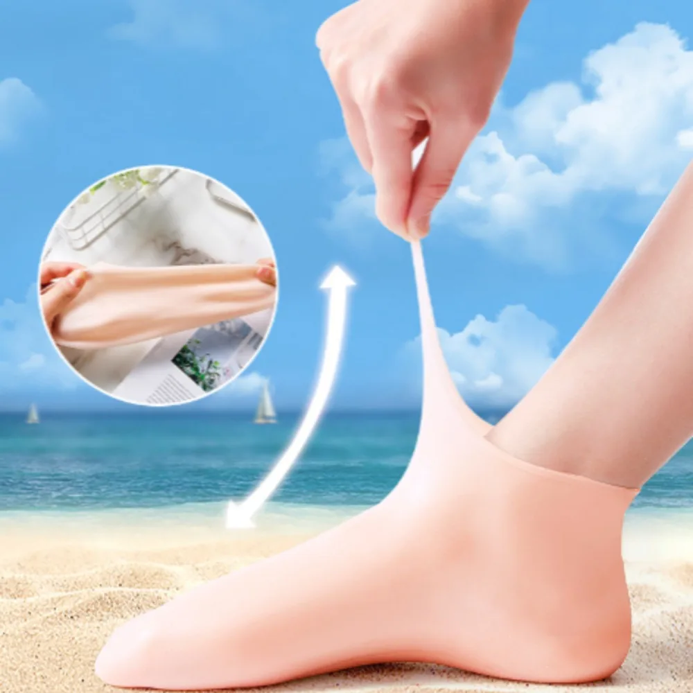 2 Pieces Silicone Foot Care Socks for Men and Women Moisturizing Protection Softens Dry Cracked Heels Essential Foot Care Tools