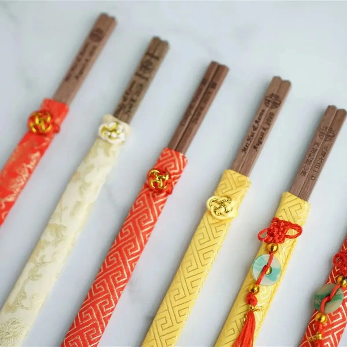 

Персонализированные палочки для еды | Китайские свадебные сувениры Бесплатные слипоны | Палочки для еды с гравировкой | Китайские сувениры для вечеринок | Изготовленная на заказ монограмма Мы