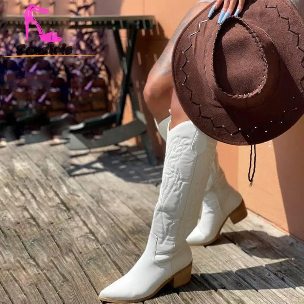 Cowgirl Western Stiefel heiße Mode spitze Zehen Stickerei Vintage-Stil Land kniehohe Stiefel Retro Kleid Komfort Gehen