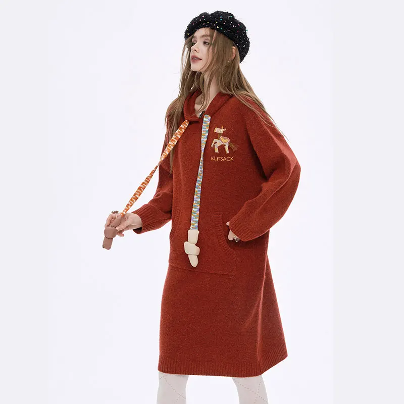 ELFSACK 2025 Winter New Arrivals Y2K Solid Loose Color Drawstring Animal Embroidery Long Hooded Sweater For Women