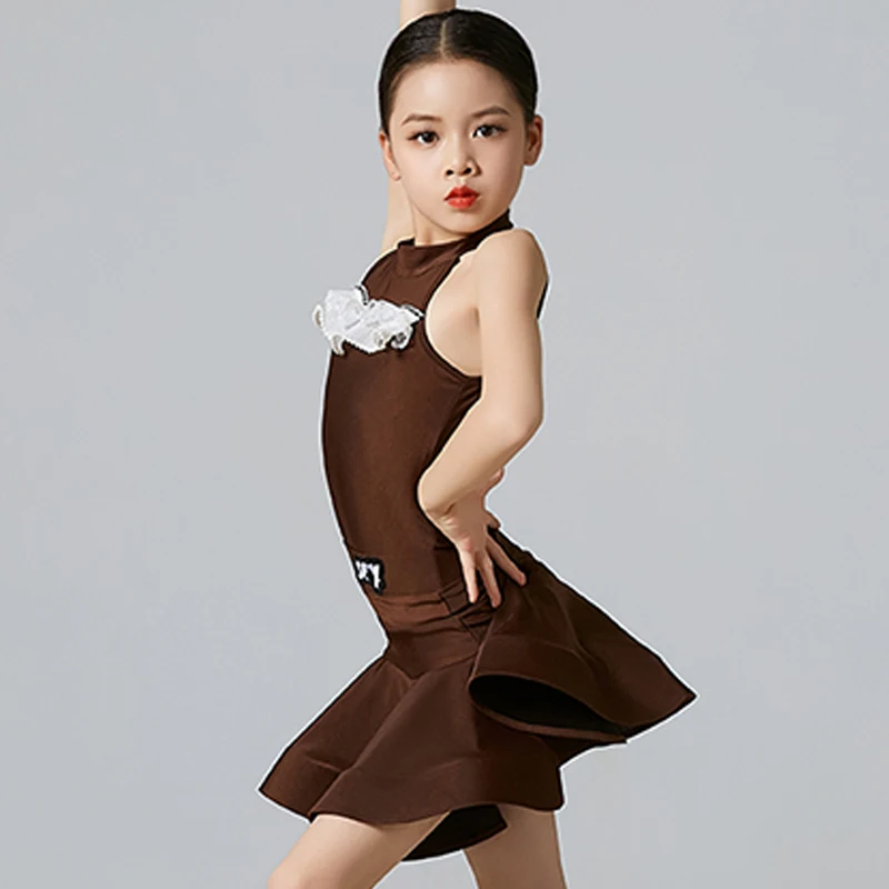 Vestiti da ballo latino per ragazze Costume da spettacolo professionale estivo senza maniche vestito marrone pratica bambini Dancewear DNV20188