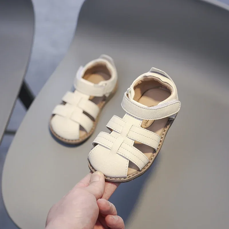 Sandalias de estilo Retro para niñas, zapatos de princesa de verano, zapatos de playa recortados, sandalias antideslizantes para niños pequeños