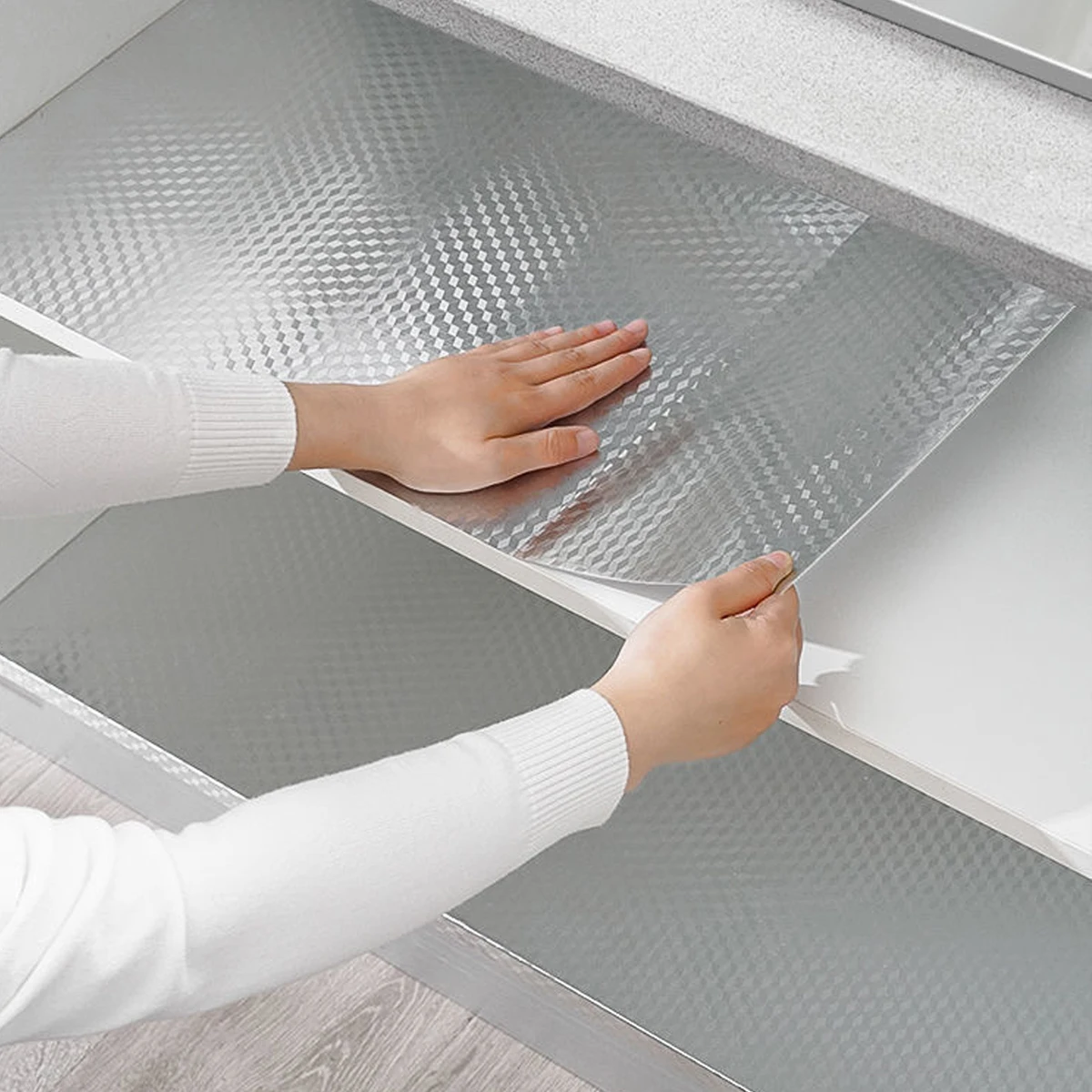 

Самоклеящиеся водонепроницаемые обои для кухни, серебряные водонепроницаемые обои, маслостойкие и термостойкие наклейки для ящиков, украшение для комнаты.