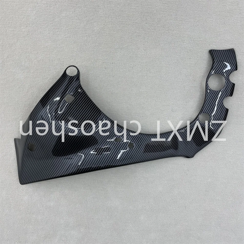 

ABS motorcycle fairing is suitable for the side panels of the R1 frame cover. It is for the 2015 - 2019 carbon fiber paint.