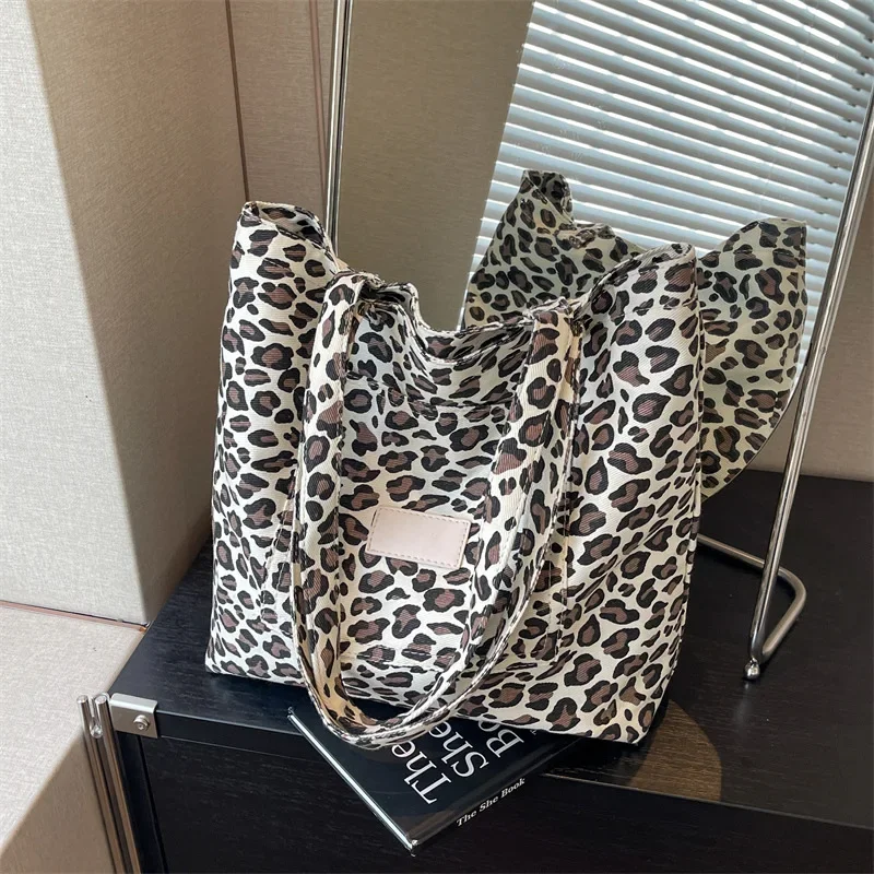 Vintage Fashion Leopard Print Canvas Bag College Style Wszechstronna torba na ramię o dużej pojemności w obcym stylu Tote Bag