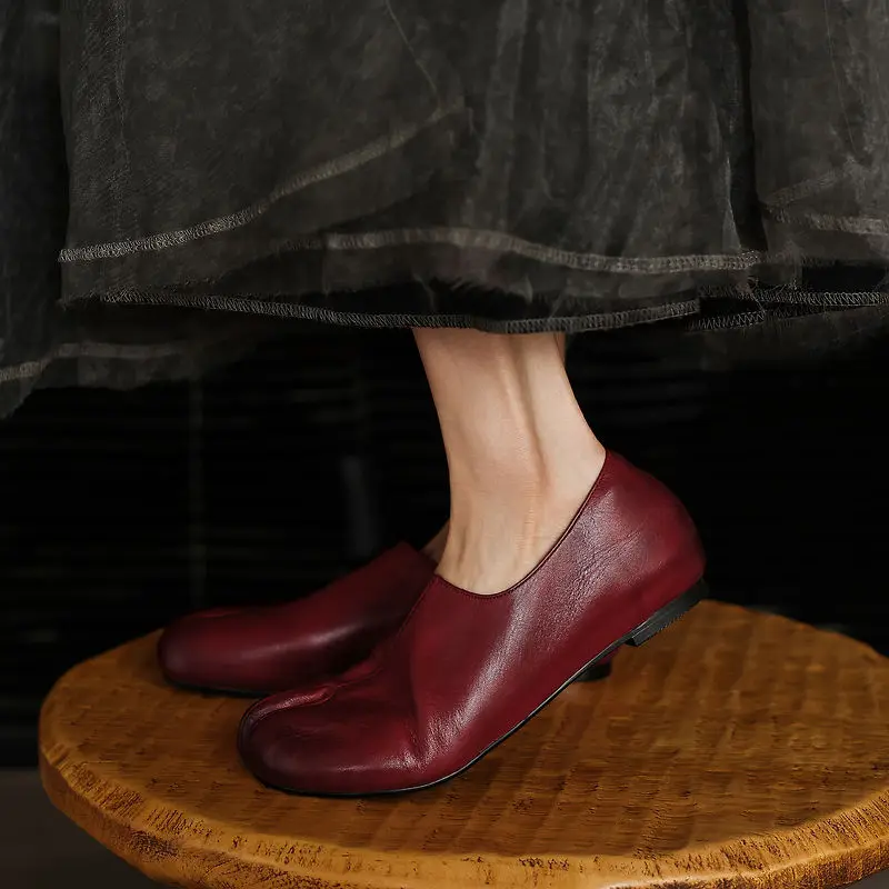 Vintage Genuine Leather Tabi Shoes Women Hidden Wedge Height Increasing Split Toe Flats Soft Waxed Cowhide Pumps Plus Size 34-42