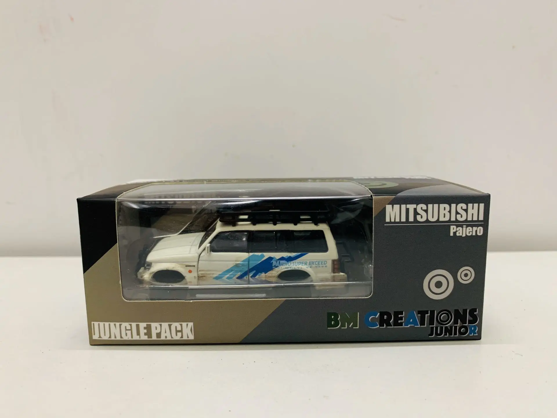 2Gen Pajero Jungle Pack White (LHD) 1/64 Scale Diecast Miniature Car