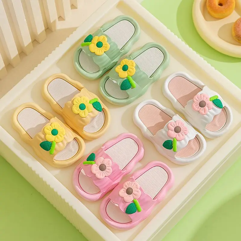 2026 New Summer Children Slippers Flower Pattern Comfort Shoes For Aged 2-8 Girls Non-slip Seabeach Slippers Home Kids Shoes