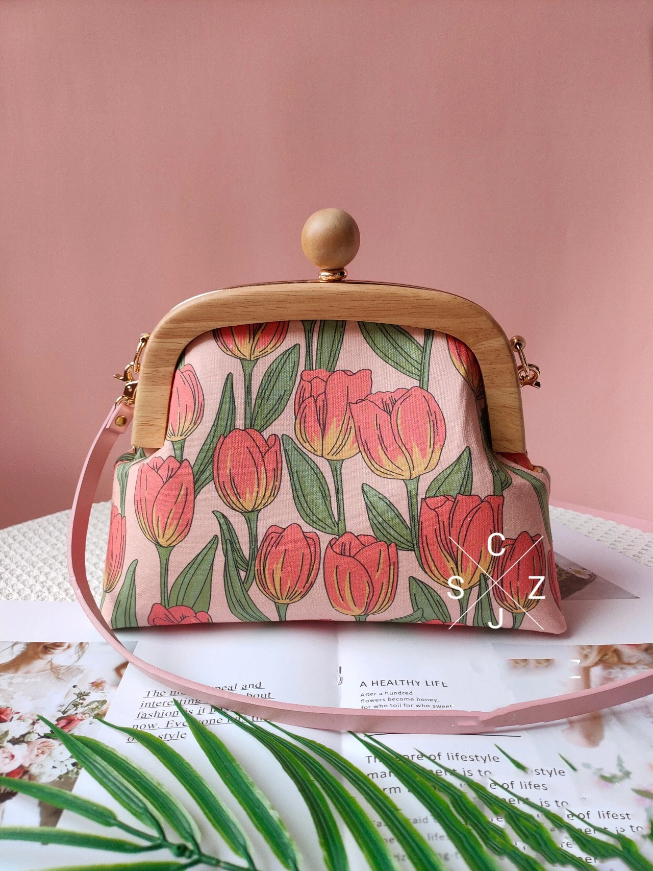 Lost in Vintage French Tulip borsa a tre strati con telaio in legno frizione Spring Fields Vibe borsa da sposa borsa a tracolla