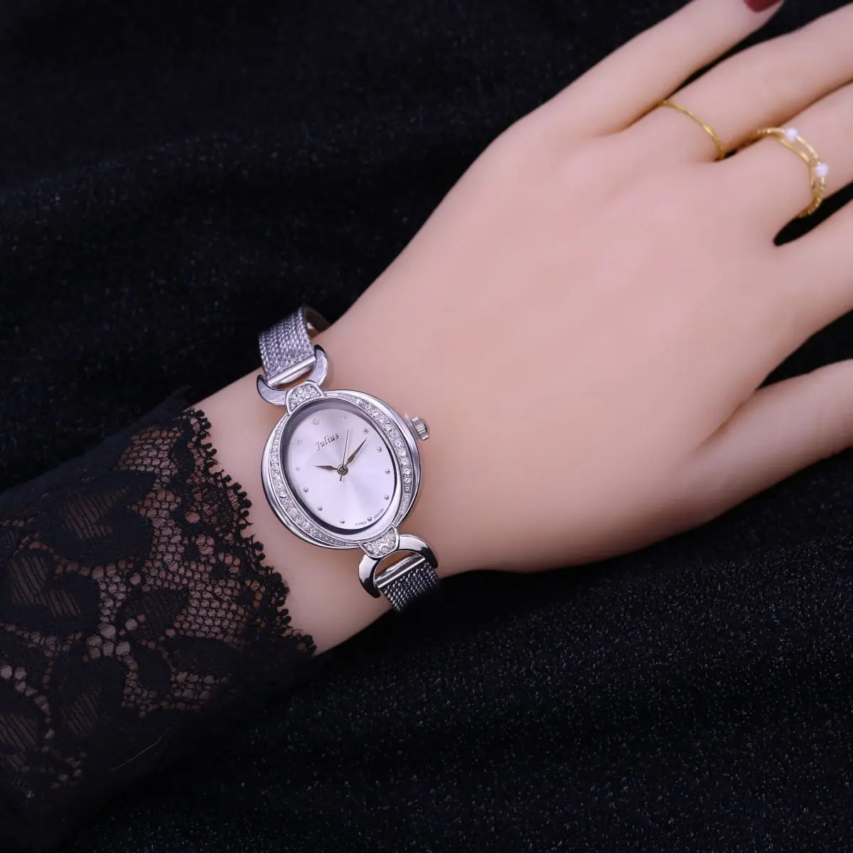 Top Julius Lady Woman Wrist Watch Elegant Rhinestone Fashion Hours Dress Bracelet Real Leather School Girl Gift No Box