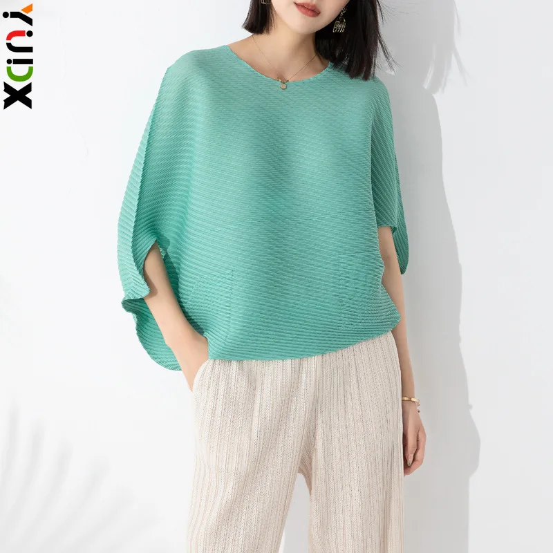 

YUDX Miyake Pleated Plus Size Women's Fashionable Batwing Sleeve Top Solid Loose Elegant Versatile 3/4 Sleeve Pullover T-shirt