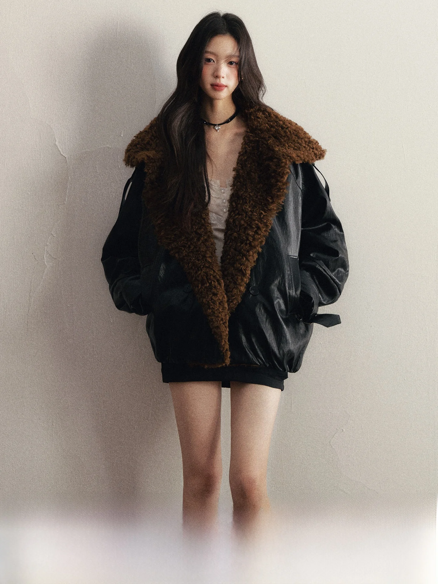 P STUDIO Damska Kurtka z Wysokiej Jakości Skóry PU z Wysokim Połyskiem, Zimowa, Ocieplana, Luźny Krój, Długi Rękaw, Zapinana na Zamek, Klasyczny Kołnierz