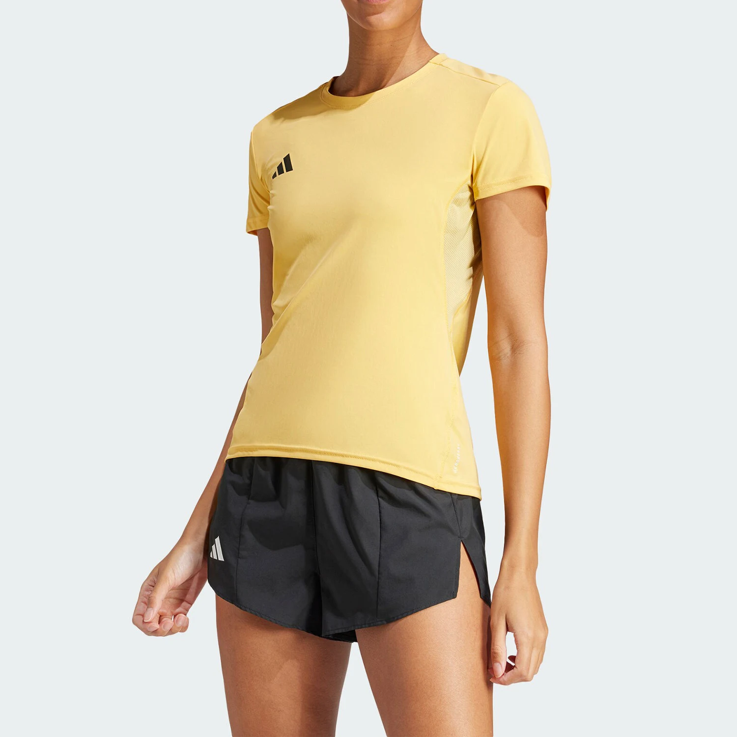 

Оригинальная женская спортивная футболка Adidas ADIZERO E TEE с коротким рукавом IR7125
